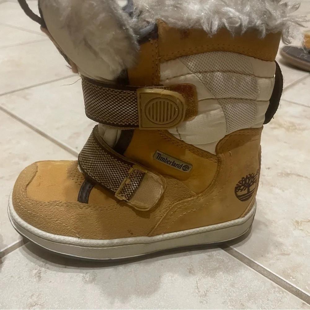 Timberland Kids Winter Boots with Faux Fur Lining Size 8